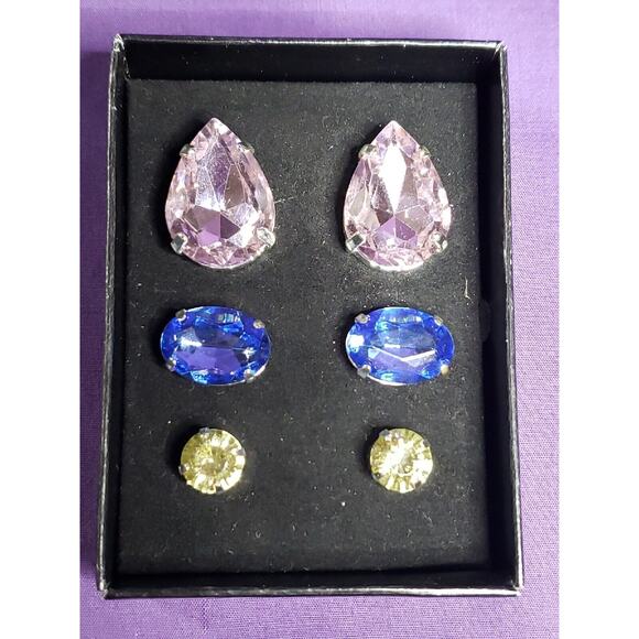 SAQ Signed 3 Pairs of Large Stud Earrings Pink Glass Blue & Yellow Acrylic w/box - Picture 2 of 11